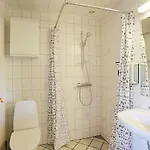 Three-bedroom In 알링에