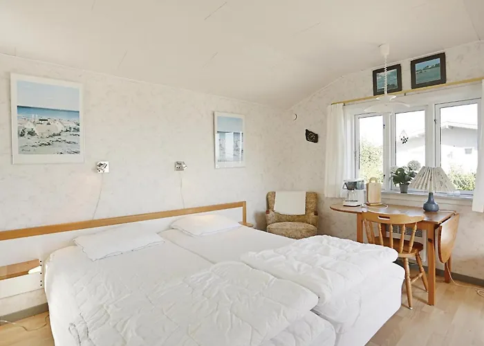 Three-bedroom In Сasa de vacaciones Allinge-Sandvig