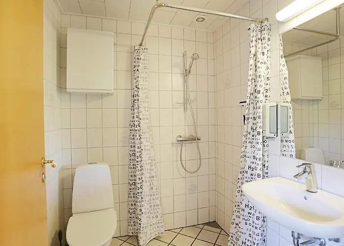 Three-bedroom In Allinge-Sandvig